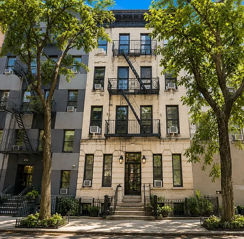 456 W 47th St #4C Photo 1