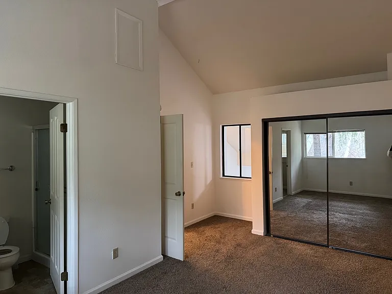 537 Norlee St — Photo 23