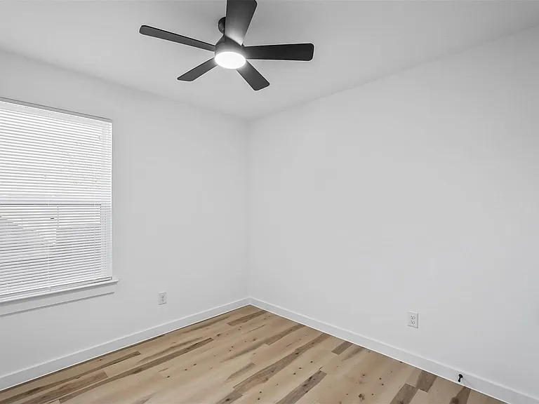 3412 Marshall St #A — Photo 10