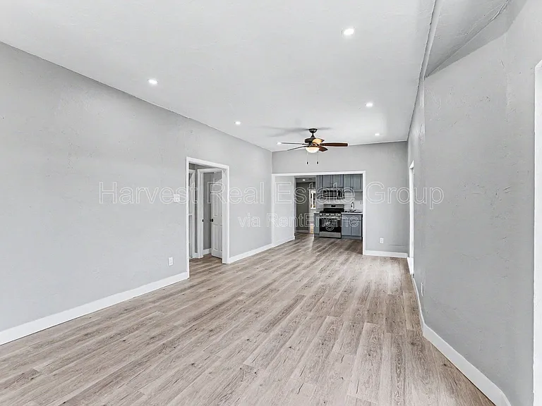 1619 Walnut St #A — Photo 5