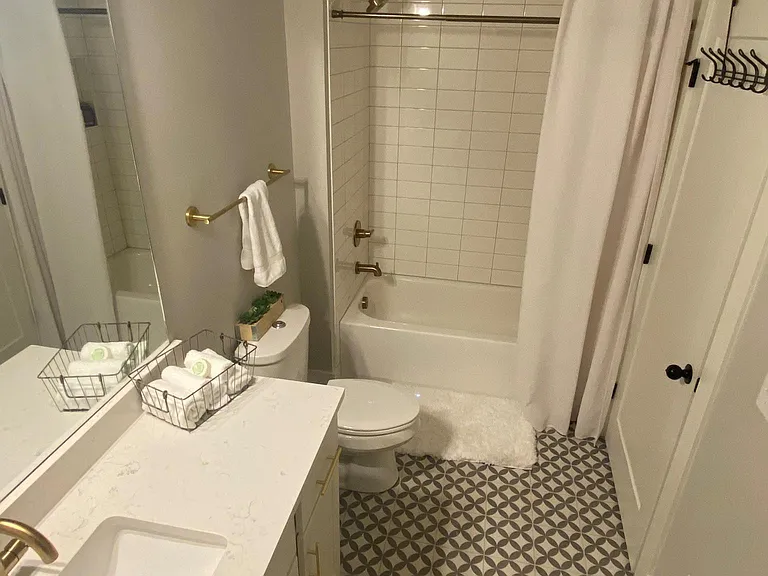 201 Thompson Park Dr — Photo 11