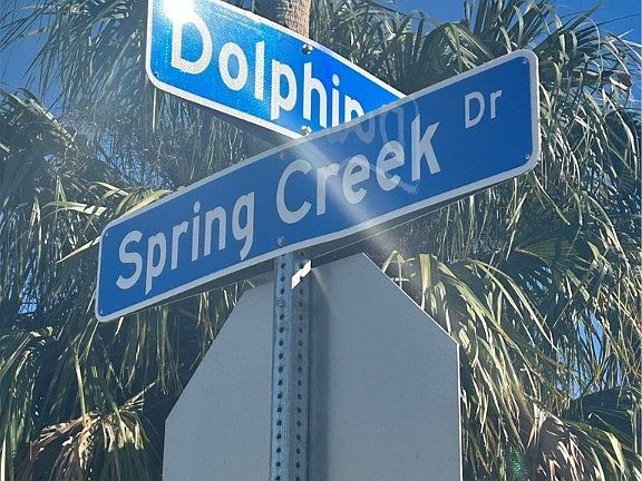 3rd image of 24512 Dolphin St