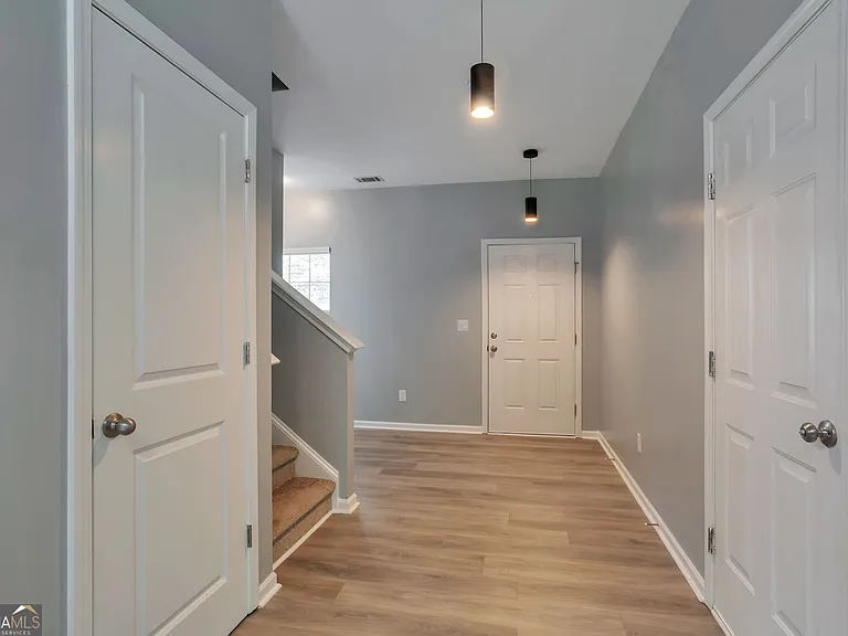4098 Clay Ct SE — Photo 3