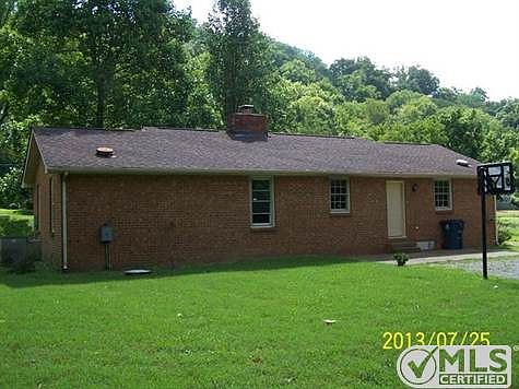 2nd image of 1239 Slaters Creek Rd