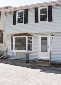 35 Genessee St APT B, Worcester, MA, 01603