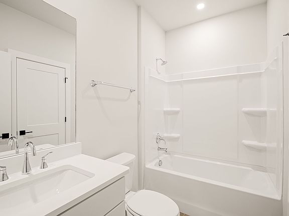 4th image of 2615 Wilkinson Pike #1302