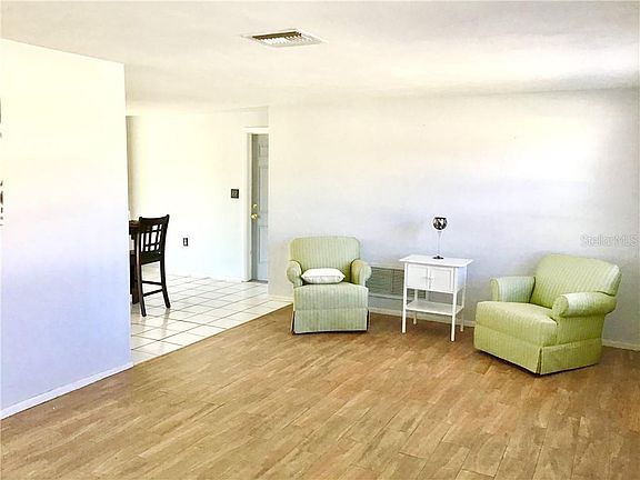 4th image of 3150 Holiday Lake Dr