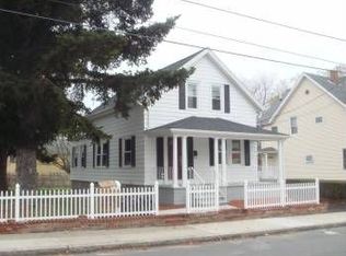 367 Field St, Fall River, MA 02721