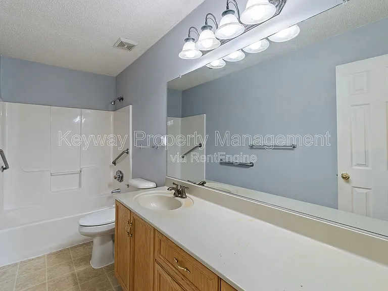410 Tracewood Pl — Photo 13