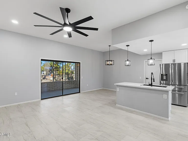 16817 N Meadow Park Dr — Photo 11