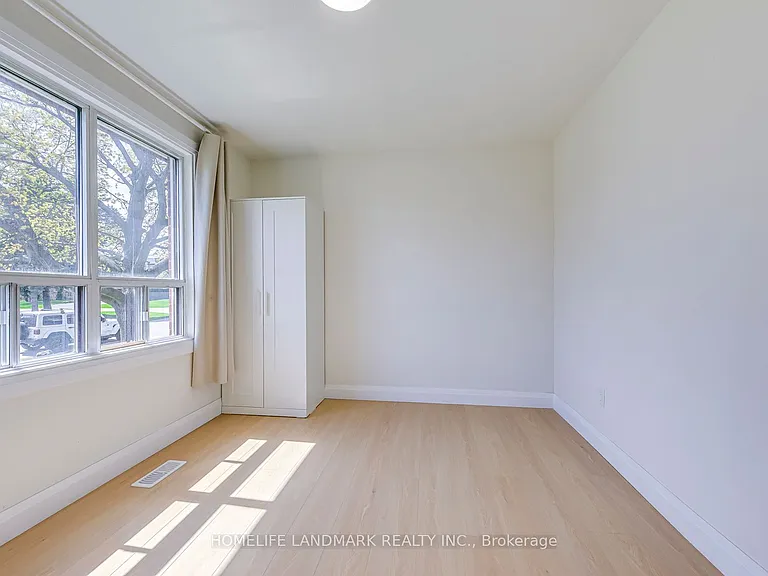 451 Sandmere Pl — Photo 23