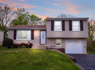 3203 Bradbury Dr, Aliquippa, PA 15001