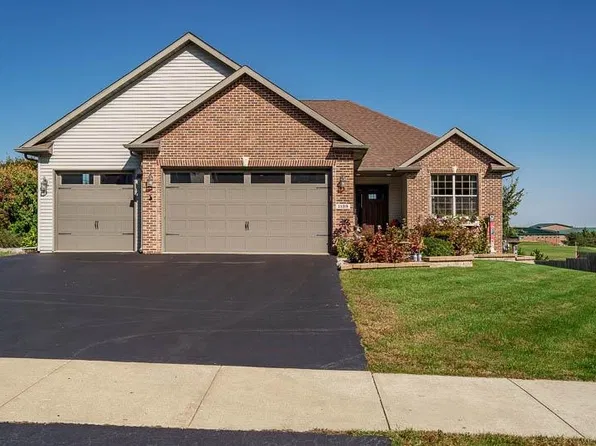 1139 Wake Forest Pkwy, Rockton, IL 61072