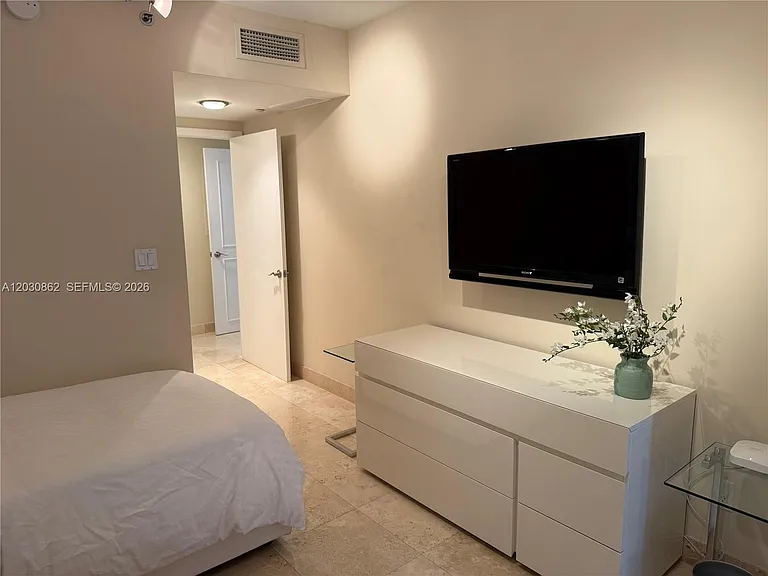7000 Island Blvd #2403 — Photo 13