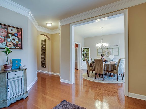4th image of 8024 Canonbury Dr