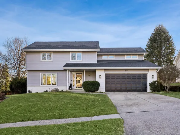 5104 Cody Dr, West Des Moines, IA 50265