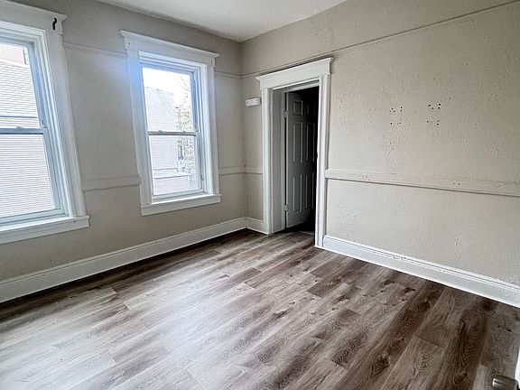 4th image of 672 Grand St #C2