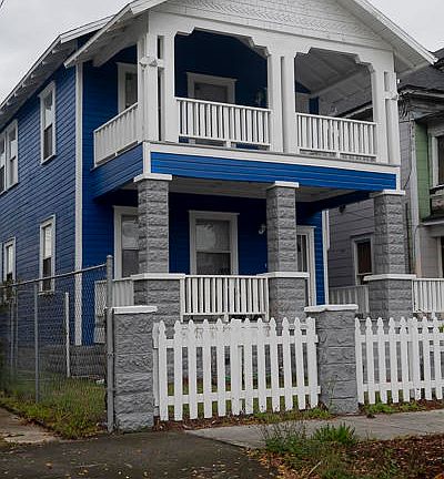 2nd image of 1814 Hubbard St