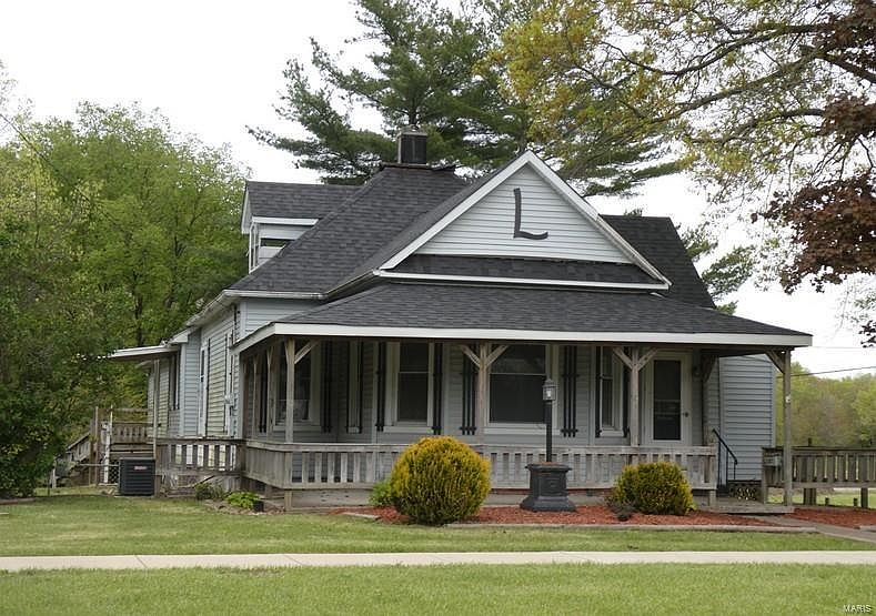 1st image of 302 N Illinois Ave