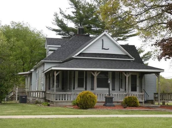 302 N Illinois Ave, Litchfield, IL 62056