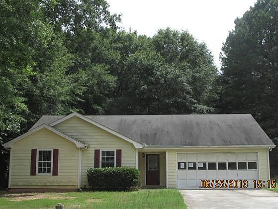 2nd image of 40 Myrtle Grove Ln