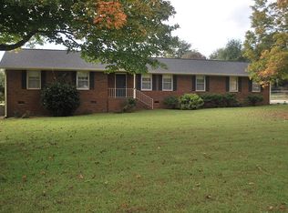 104 Lemon Tree Trl, Laurens, SC 29360