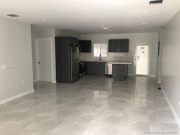 5th image of 333 SW 71st Ave #333