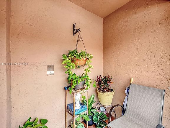 2nd image of 100 SW 110th Ave APT 119-3