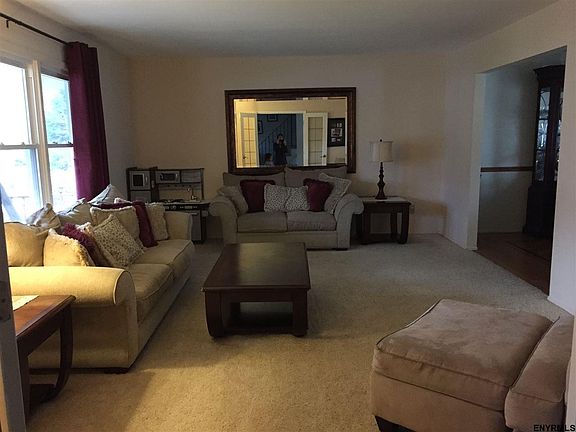 3rd image of 15 Highland Ct