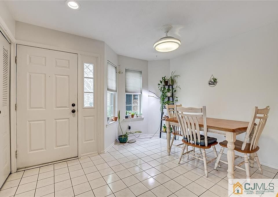 1009 Harbour Club Dr 1009, Parlin, NJ 08859 Zillow