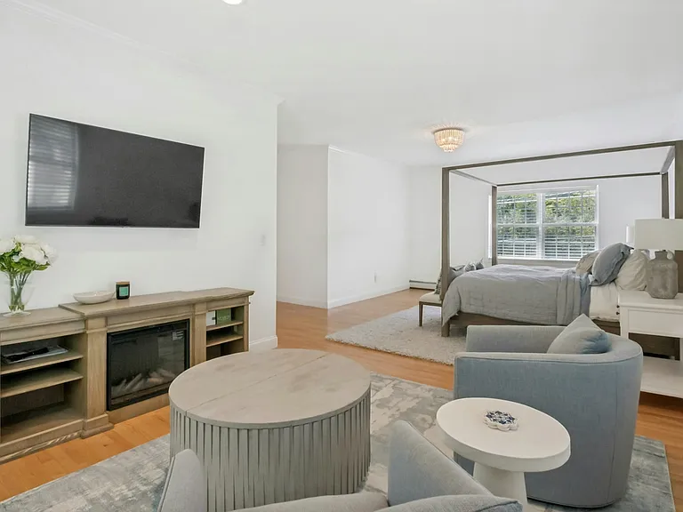 575 Washington Ave — Photo 30