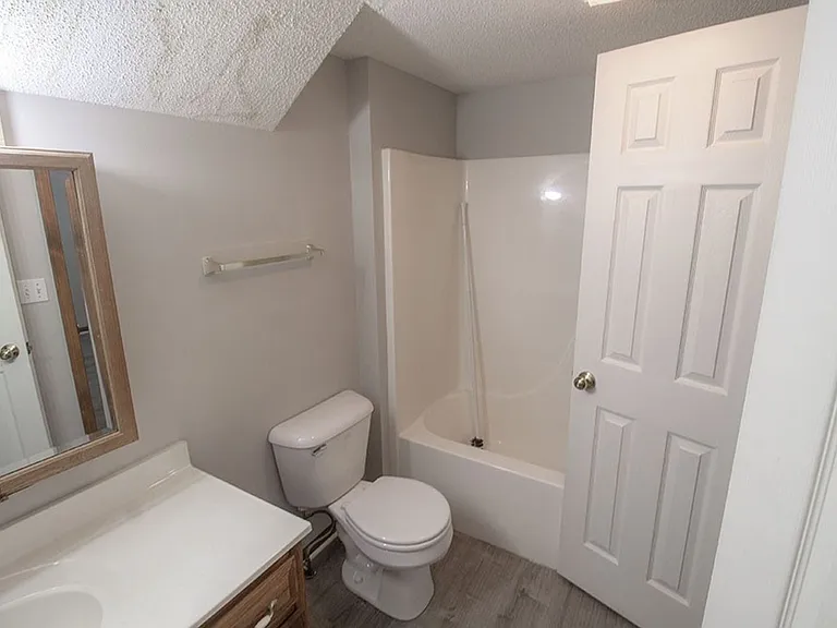 1316 Valley Creek Ln — Photo 16
