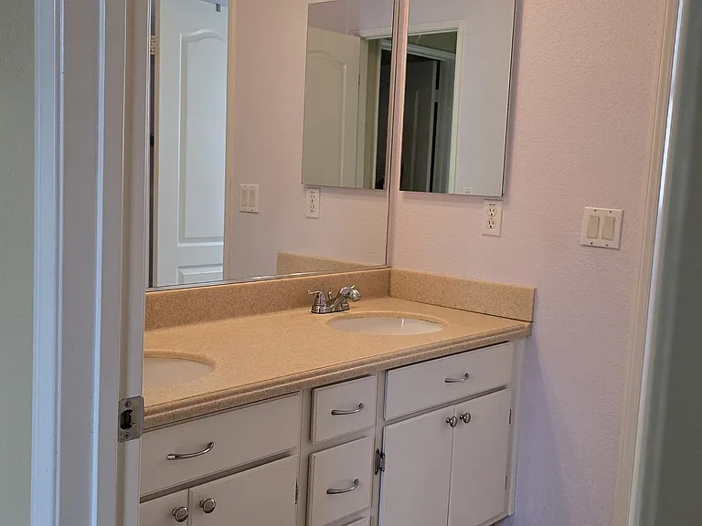 16422 Snowbells Ln — Photo 13