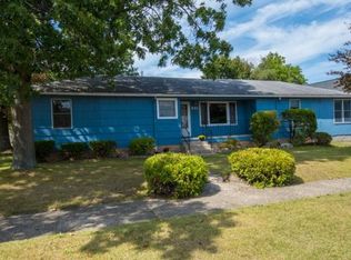221 Hodson Ave, Mishawaka, IN 46544