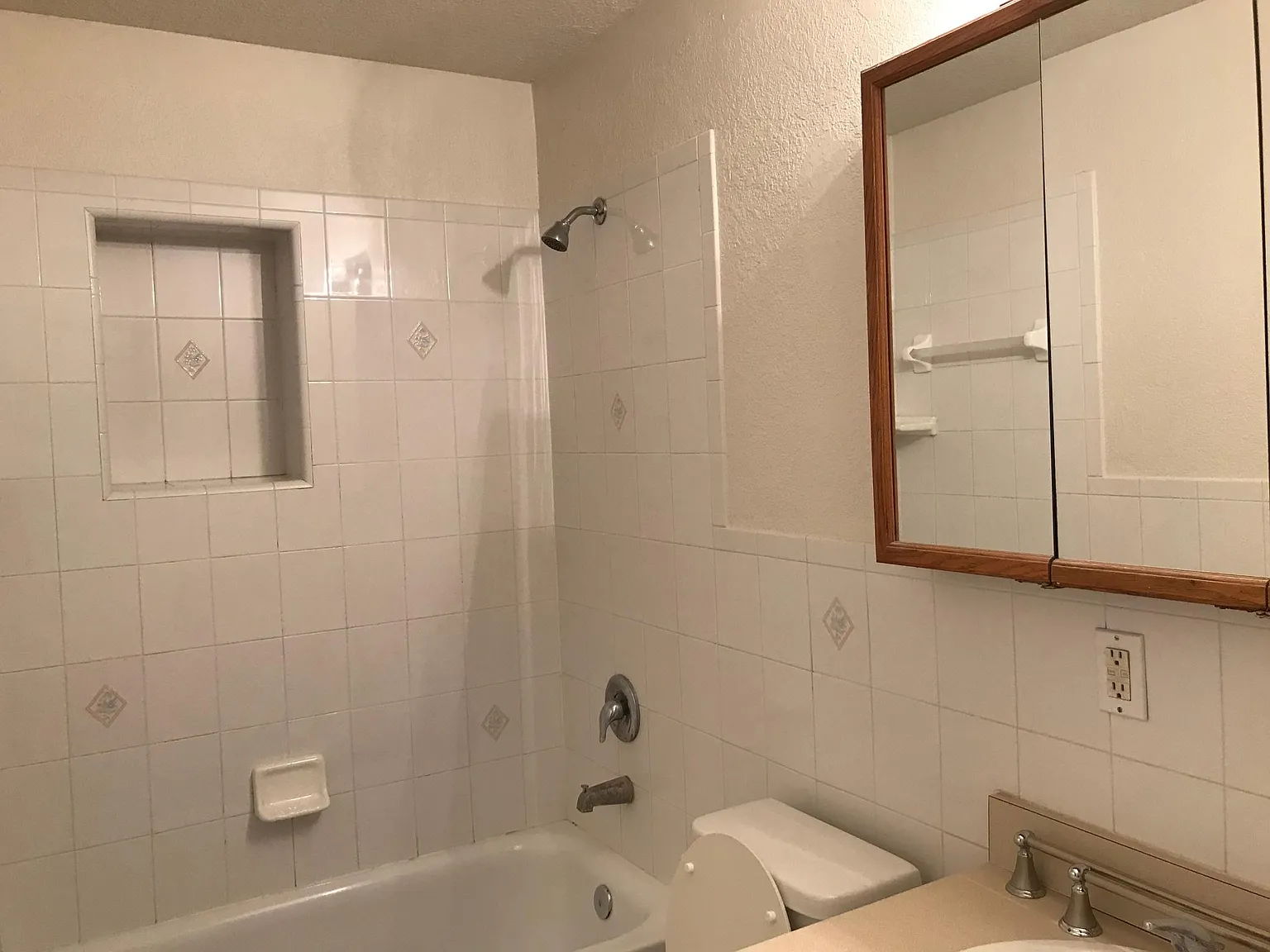 625 Acapulca Way — Photo 4