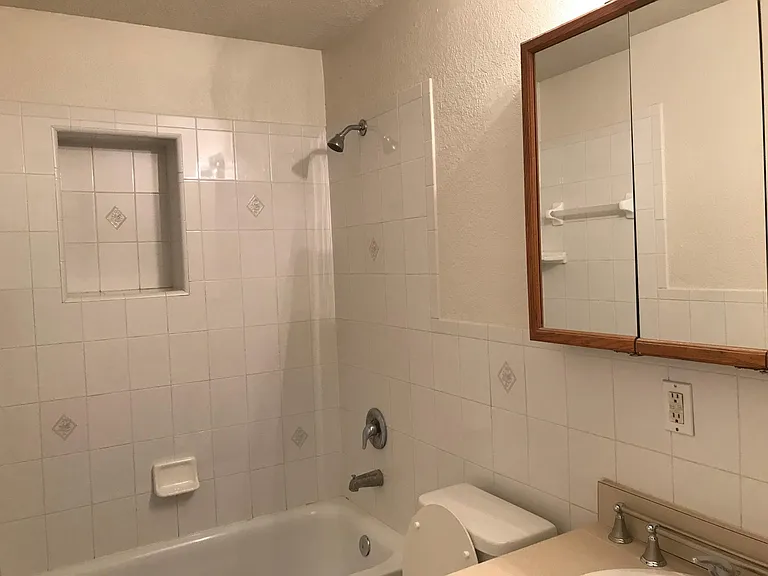 625 Acapulca Way — Photo 4