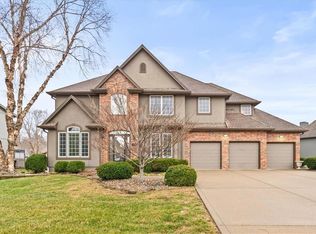 5821 NE Coral Dr, Lees Summit, MO 64064