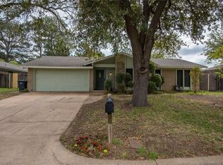 2721 Warren Ln, Fort Worth, TX 76112
