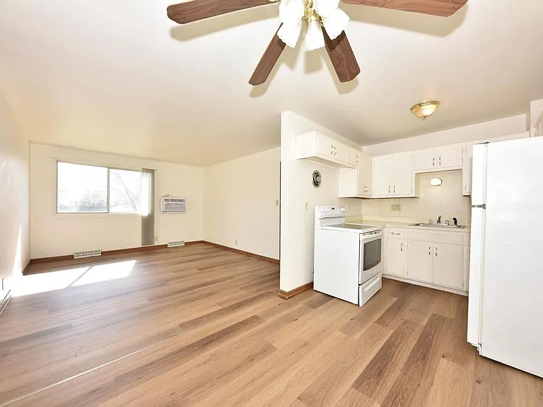 1104 Green Tree Rd #1410 — Photo 2