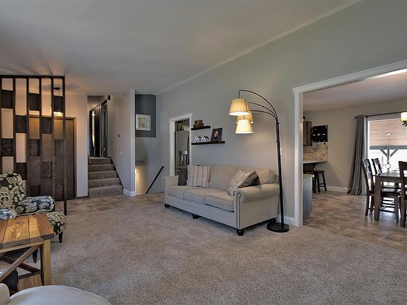 3rd image of 1710 S Early Dawn Dr