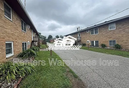 114 NW College Ave #2 Photo 1