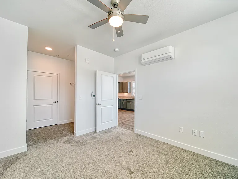 Tank District Apartments — Photo 37