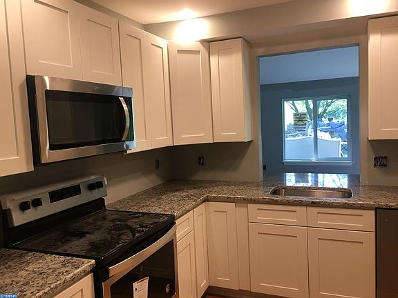5th image of 3315 Norma Dr