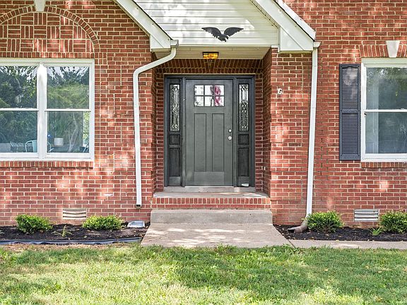 3rd image of 3160 Dunlop Ln