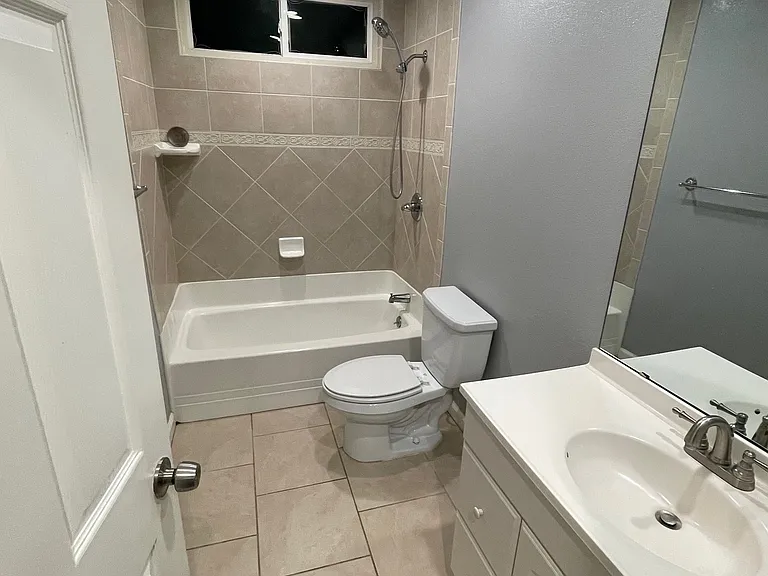 206 Martinvale Ln — Photo 7