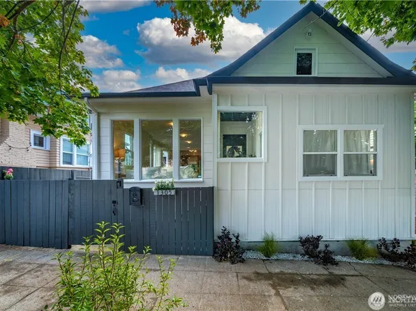 1305 NE 55th Street, Seattle, WA 98105