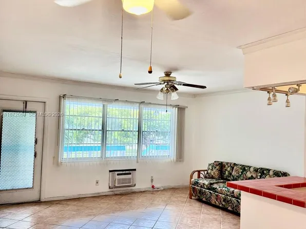 19 Newport Ct #19-A, Deerfield Beach, FL 33442