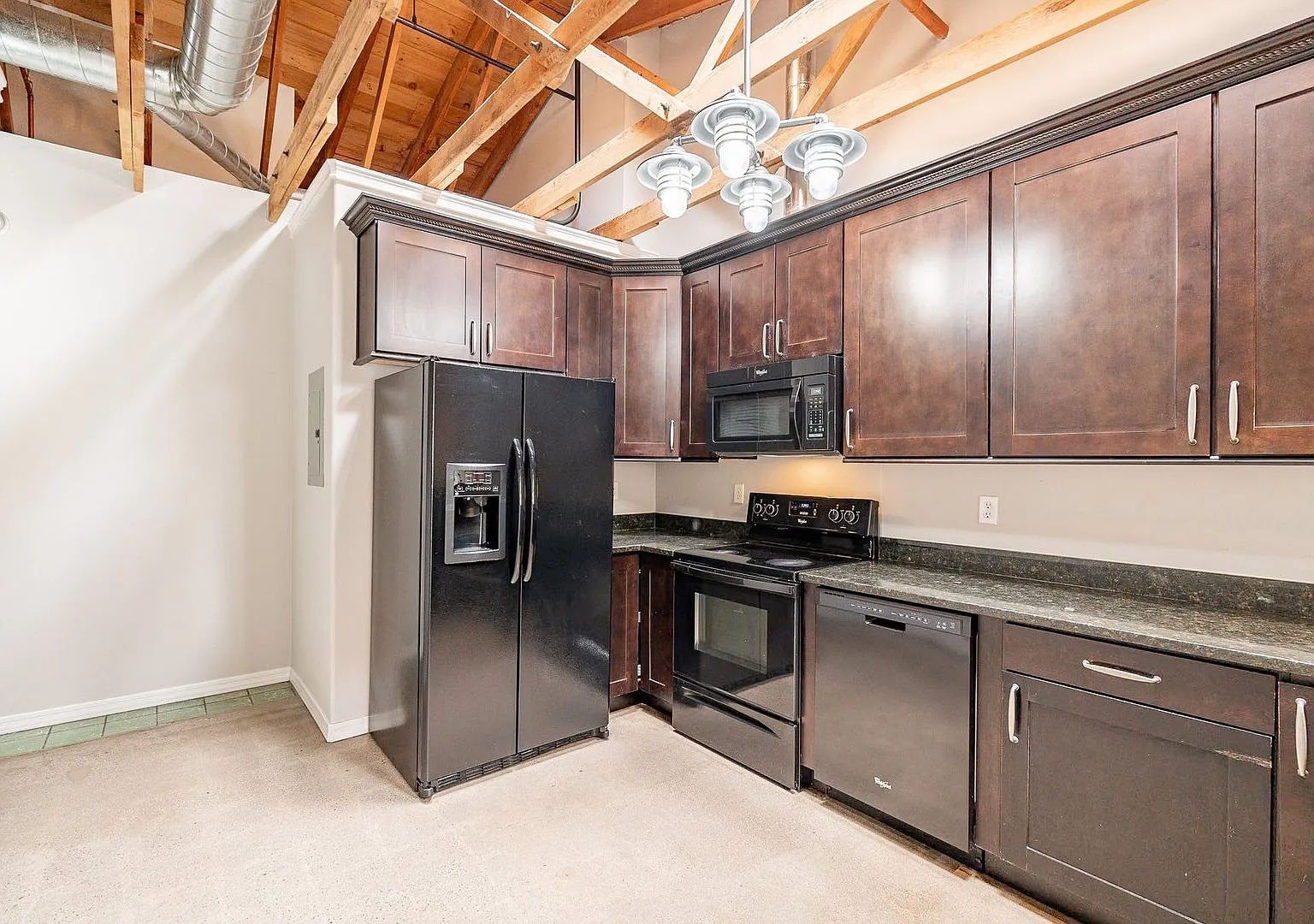 222 S. Cherry Ave. — Photo 3
