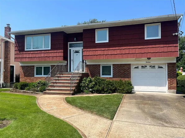 13 Dawson Drive, Valley Stream, NY 11581