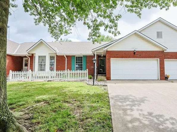 3906 Eastgate Dr, Saint Joseph, MO 64506